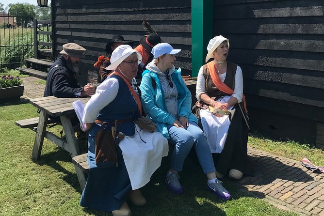 Half-Day Private Guided Sightseeing Tour of Zaanse Schans - Chocolate, cheese, and a small farm visit