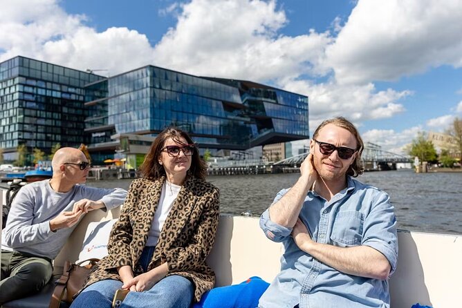 Highlights and Local Insights Canal Cruise Tour in Amsterdam - Herengracht and the Seven Bridges