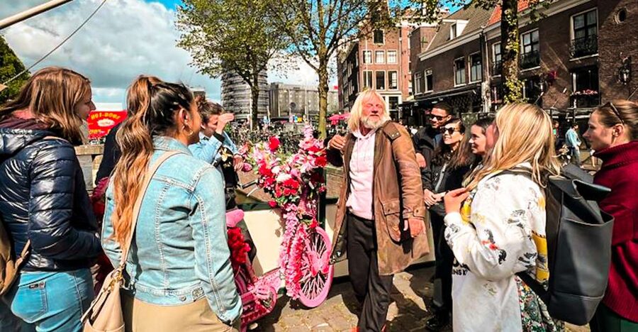Humans of Amsterdam - Small group cultural walking tour - Amsterdam through people, not just pretty buildings