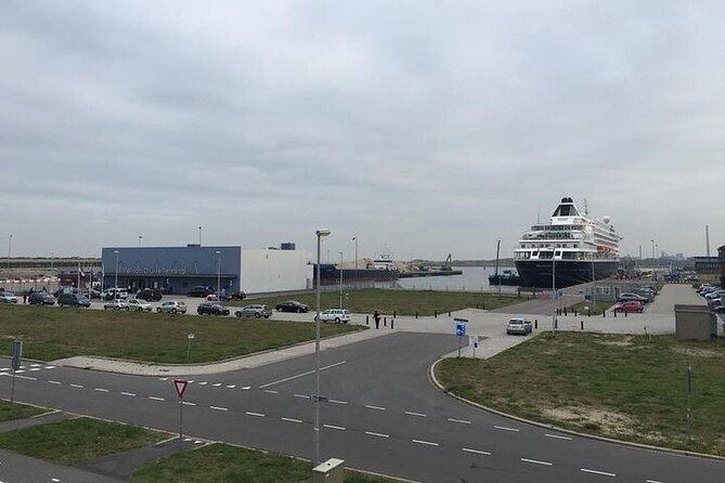 IJmuiden to Amsterdam Private Transfer - Amsterdam or Schiphol: Choosing the Right Drop-Off