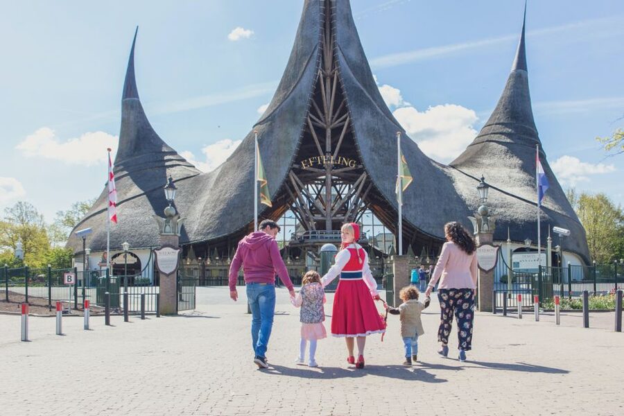 Kaatsheuvel: Efteling Theme Park Day Admission Ticket - Feel the bigger thrills on De Vliegende Hollander and Baron 1898