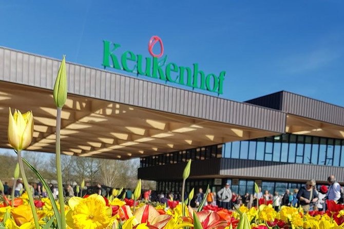 Keukenhof Skip-the-line Tickets: Countryside & Farm Private Tour - Two hours among the flowers at Keukenhof