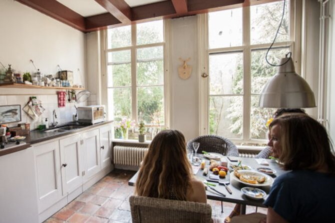Learn to Make Dutch Pancakes in a Beautiful Amsterdam Canal House - The host makes the difference