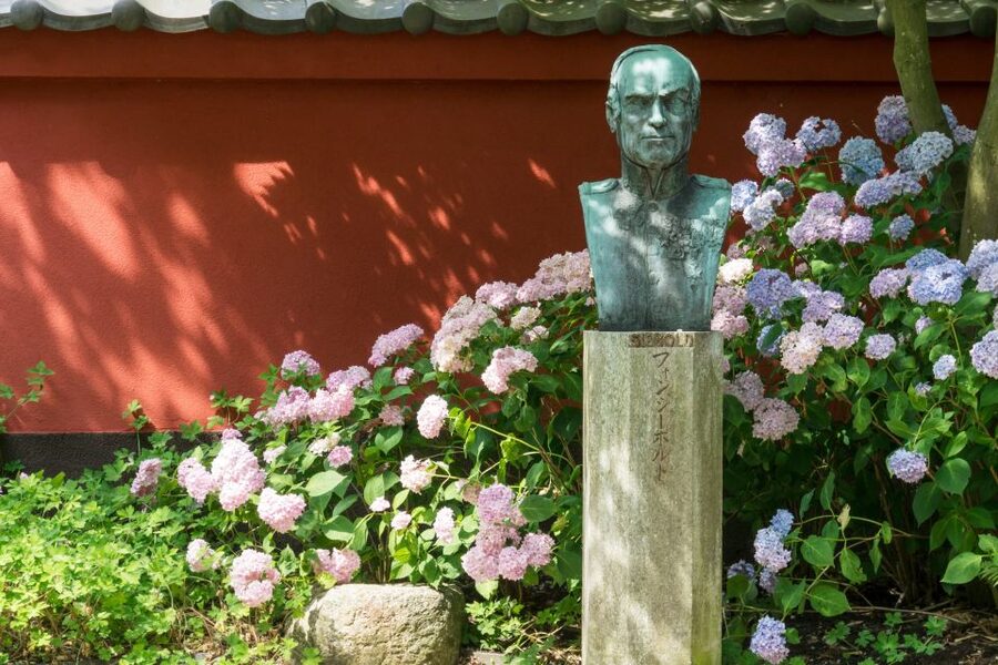 Leiden: Hortus Botanicus Entry Ticket - Seasonal Plants Worth Timing Carefully