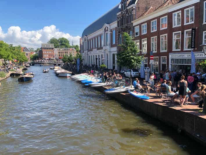 Leiden: Paddleboard Rental to Explore Leiden's Canals - Starting at Aalmarkt 4, in front of the boats
