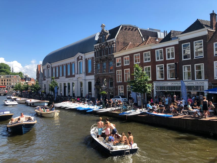 Leiden: Paddleboard Rental to Explore Leiden's Canals - Basic instruction before you paddle away