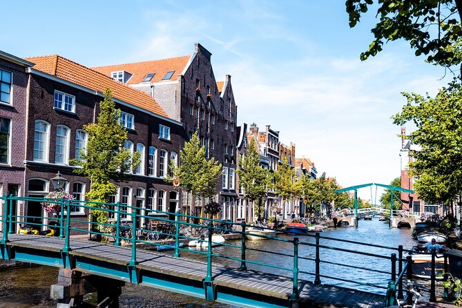 Leiden Tour with Live guide and Visit to Rembrandt's First Studio - Pieterskerk and Leiden’s religious past