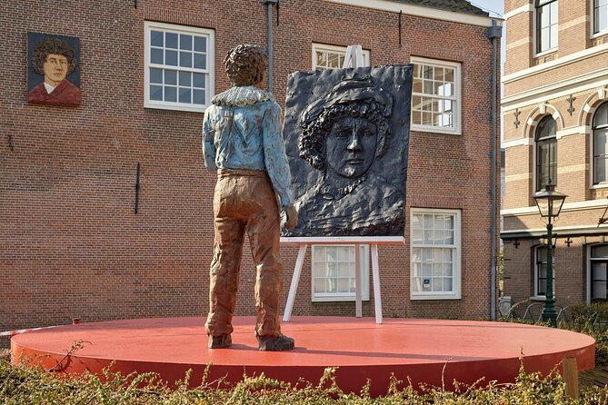 Leiden Tour with Live guide and Visit to Rembrandt's First Studio - City hall and Hooglandse Kerk