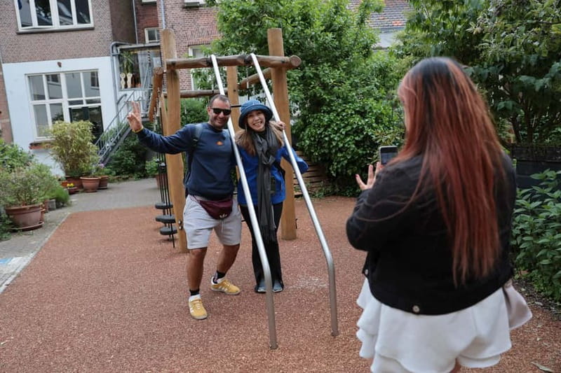 Liberal Amsterdam: Small-Group Walking Tour & Anne Frank VR - Coffee, chocolate, and the Anne Frank VR session