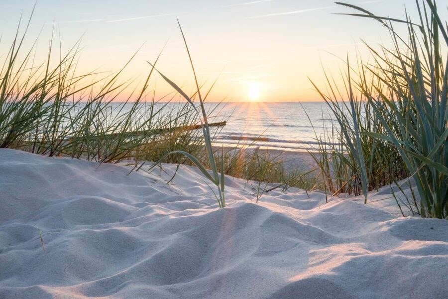 Lisse: Drive-it-Yourself Electric Dune & Beach Audio Tour - Following the 39-kilometer route from Lisse