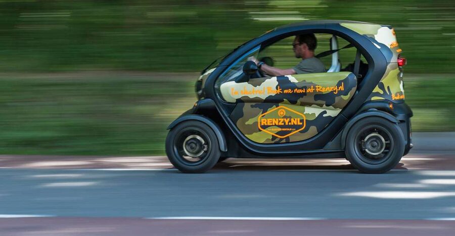 Lisse: Drive-it-Yourself History and Castle Audio Tour - Starting in Lisse with the right paperwork