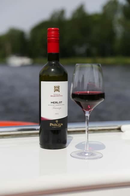 Local Cheese and Wine Cruise through Haarlem - Why the Summer-Only Schedule Matters