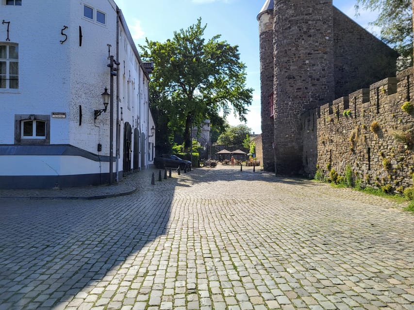 Maastricht Hidden Gems Tour Uncover the Unexpected - Jekerkwartier and the slower side of Maastricht
