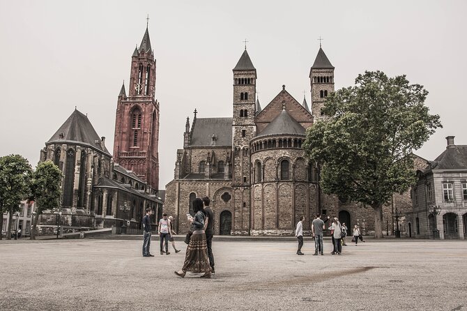 Maastricht Privat Sightseeing City Walk - What the guide adds