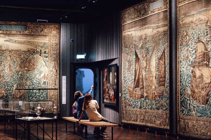 Middelburg: Zeeuws Museum Entry Ticket - Naval battles shown in woven scenes