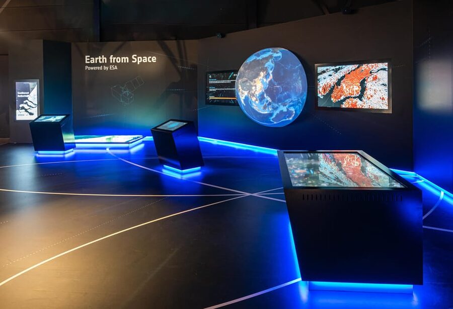 Noordwijk: Space Expo Entry Ticket - Following a mission from Earth to space