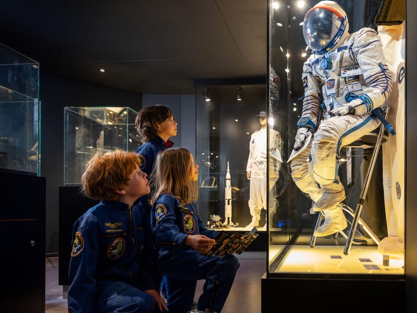Noordwijk: Space Expo Entry Ticket - Inside the life-size International Space Station model