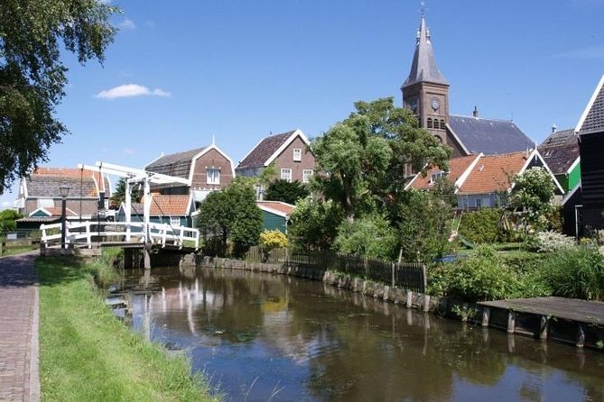 Off the beaten paths Dutch Country Side Private Tour in Jaguar - Volendam brings the best-known fishing-village scene