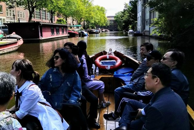 Open Dutch Boat! Silent electric drive. Nice cosy boat ride... - A historic boat with modern power