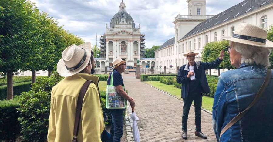 Oudenbosch: Guided City Walk - The former city hall and the Zouaves Museum