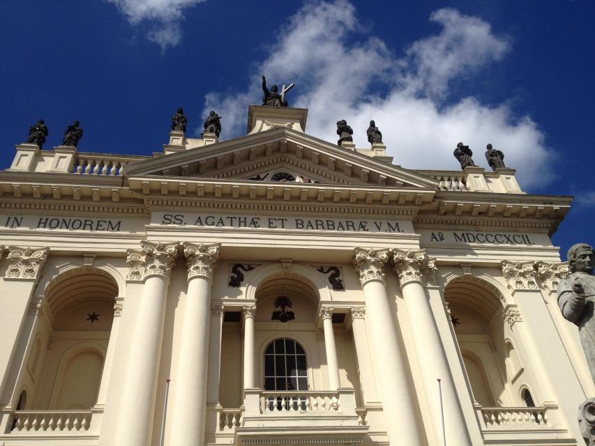 Oudenbosch: Tour at Basilica of the Holy Agatha and Barbara - Why Oudenbosch built a little Rome