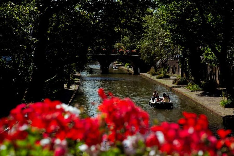 Our Utrecht City Tour (Limited group size & optional Lunch) - The canals: Oudegracht and Nieuwegracht