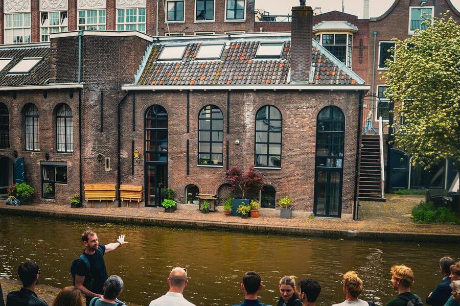 Our Utrecht's Private & Personalized tour - Catherijnesingel, where a highway became a park