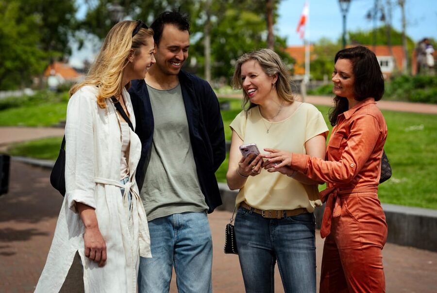 Outside Escape Amsterdam with your friend(s) and have fun! - Following clues through Amsterdam’s center