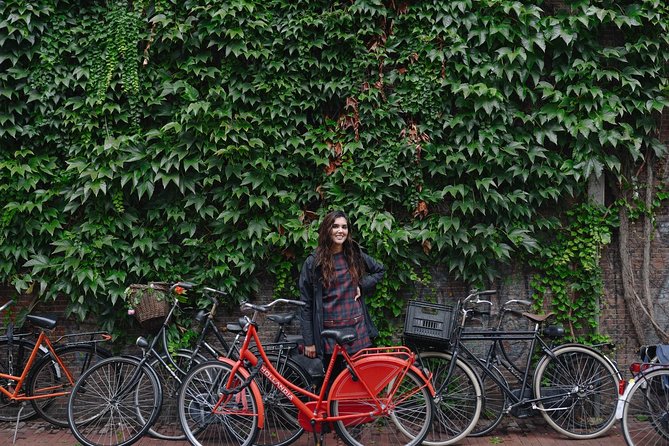 Personal Travel and Vacation Photographer Tour in Amsterdam - Jordaan: canals, doorways, and a relaxed first choice
