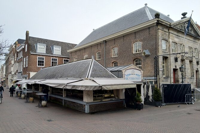 Photographic Tour in Delft Historical Center - A break halfway through the five-kilometer route