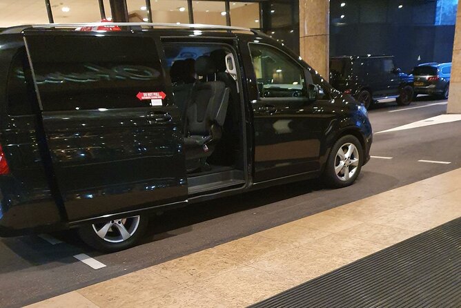 Private Airport Transfer to or from Schiphol Airport - Key points at a glance
