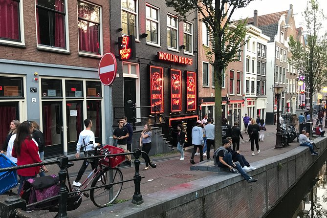 Private Amsterdam Red Light District and Coffee Shop Tour - What the Red Light District portion is really like