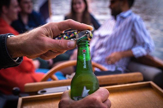 Private Boat Tour Amsterdam - 90 Min incl. welcome drink on historic saloon boat - Who will enjoy this most?