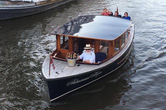 Private boat tour on a electric saloon boat - A private view of Amsterdam’s Canal Ring