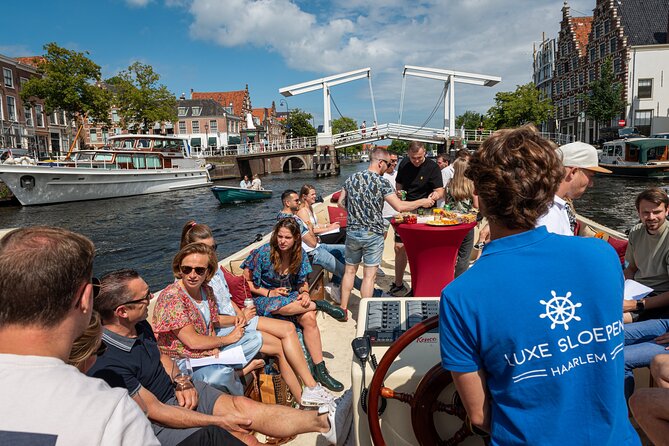 Private Haarlem Canal Cruise with Captain (Electric Boat) - How to get the most from the 90 minutes