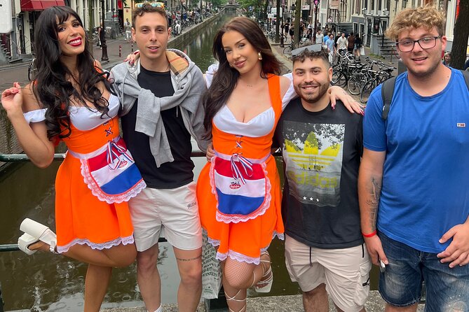 Private Hostess Bar Tour in Amsterdam Red Light District (3h) - Starting at Drink n Sink on Warmoesstraat