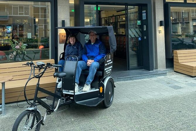 Private Pedicab/Rickshaw Tour of Rotterdam With a Local Guide - Markthal, where food and housing share one roof