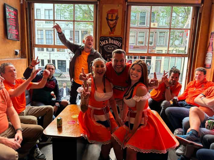 Private Red Light Tour City Center with Beer Maid Guide - What this Red Light District crawl is really offering