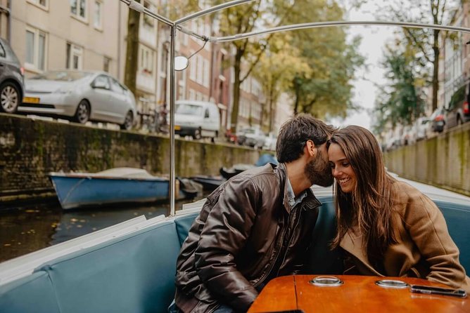 Private Romantic Canal Cruise Amsterdam with Bubbly and Snacks - The smallest house and the inner canals