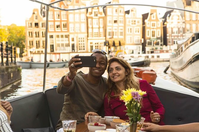 Private Romantic Canal Cruise Amsterdam with Bubbly and Snacks - The UNESCO canal belt and Golden Bend