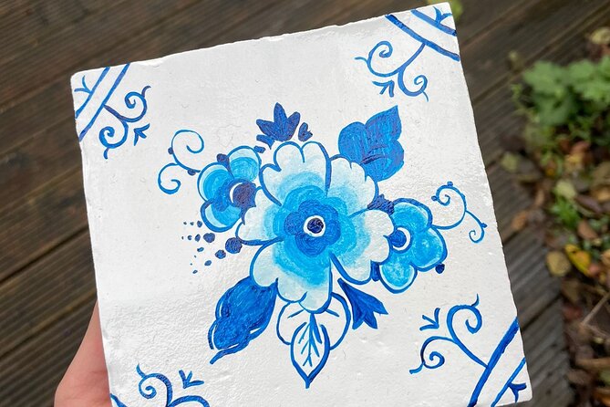 Private Souvenir Creation in Dutch Delft Blue from Netherlands - Starting at Postjeskade 43 in Amsterdam