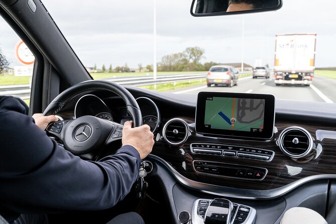 Private Taxi Airport Transfer to or from Schiphol Airport (AMS) - The local conversation is a useful extra