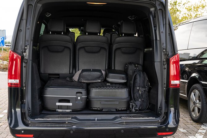 Private Taxi Airport Transfer to or from Schiphol Airport (AMS) - Communication is the make-or-break detail