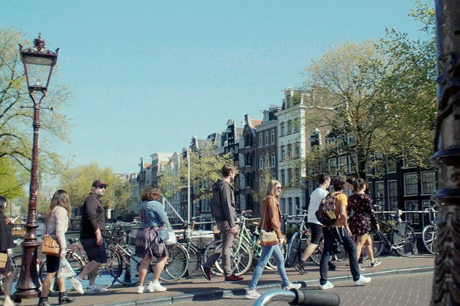 Private Tour: Amsterdam's City Highlights and Hidden Gems - De Wallen: the old city in plain view