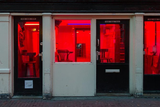 Private tour of Red Light District. English or Spanish - Key points at a glance