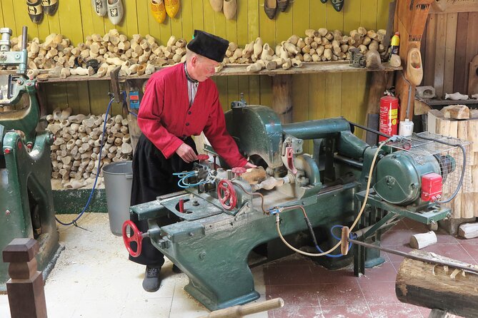 Private Tour of Simonehoeve Cheese Farm and Clog Factory - Cheese tasting with a strong retail side