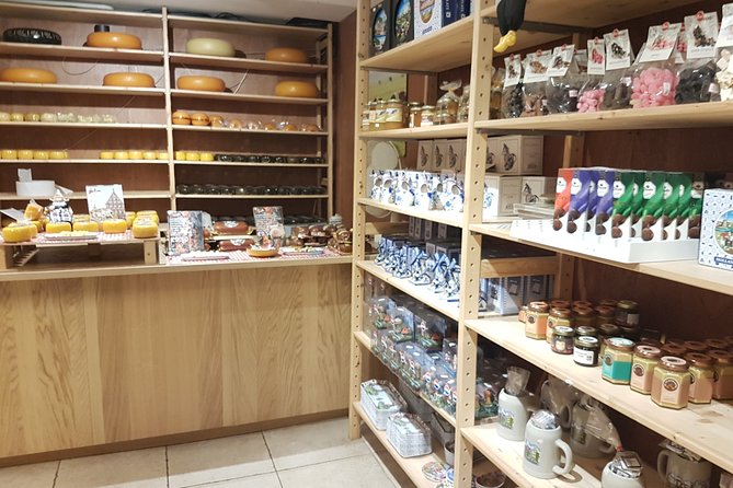 Private Tour of Simonehoeve Cheese Farm and Clog Factory - Why the private format matters