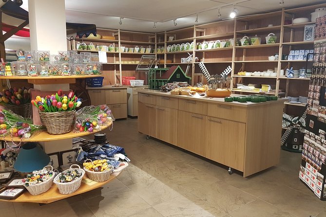 Private Tour of Simonehoeve Cheese Farm and Clog Factory - Location, timing, and transport