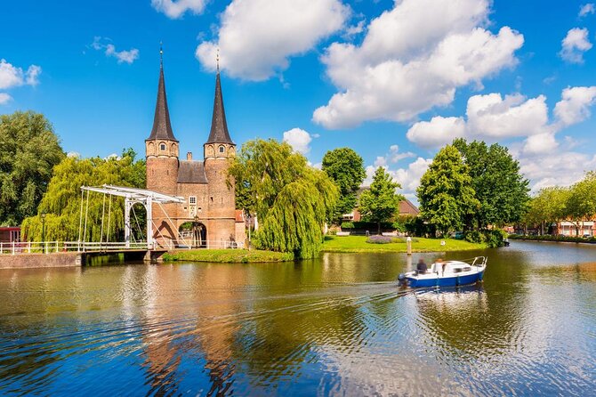 Private tour to Kinderdijk windmills and Delft from Amsterdam - Kinderdijk’s 19 windmills and the Dutch battle with water