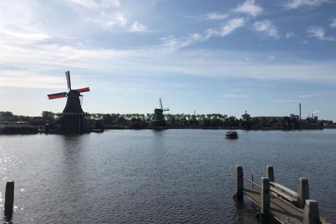 Private Tour to Tulips, Keukenhof, Windmills & Cheese Farm - Guides, driving and the role of local help